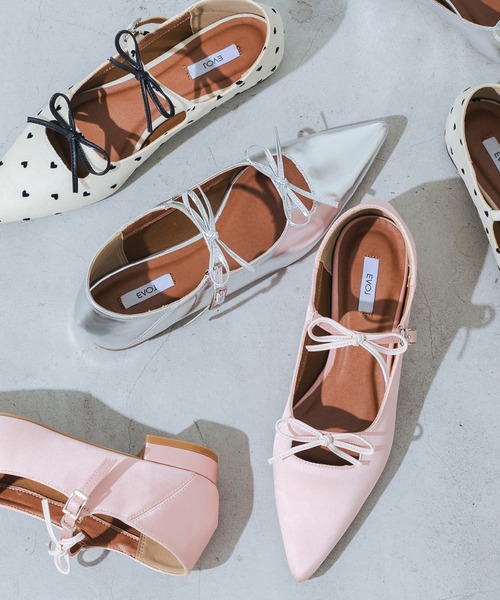 EVOL（イーボル）の「【軽量・柔らかい】ダブルリボンポインテッドパンプス IY5631（パンプス・レディース・ブラック/レオパード/アイボリー/シルバー/ピンク/ブラック系その他/ブラック×ブラック/グレー系その他/ピンク系その他/ベージュ/グレー系その他2/グレー/ライトピンク/ホワイト・25.0cm/24.5cm/24.0cm/23.5cm/23.0cm/22.5cm/22.0cm）」の10枚目の写真