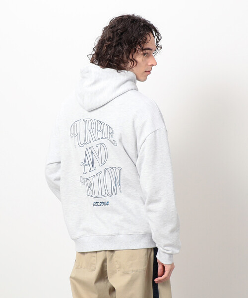 Purple&Yellow(パープルアンドイエロー)の「裏毛ロゴ刺繍パーカ(パーカー・メンズ・ブラック/ライトグレー・SMALL/MEDIUM/LARGE)」の3枚目の写真