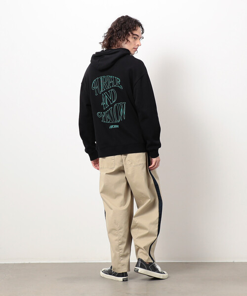 Purple&Yellow(パープルアンドイエロー)の「裏毛ロゴ刺繍パーカ(パーカー・メンズ・ブラック/ライトグレー・SMALL/MEDIUM/LARGE)」の13枚目の写真