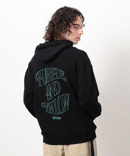 Purple&Yellow(パープルアンドイエロー)の「裏毛ロゴ刺繍パーカ(パーカー・メンズ・ブラック/ライトグレー・SMALL/MEDIUM/LARGE)」の15枚目の写真