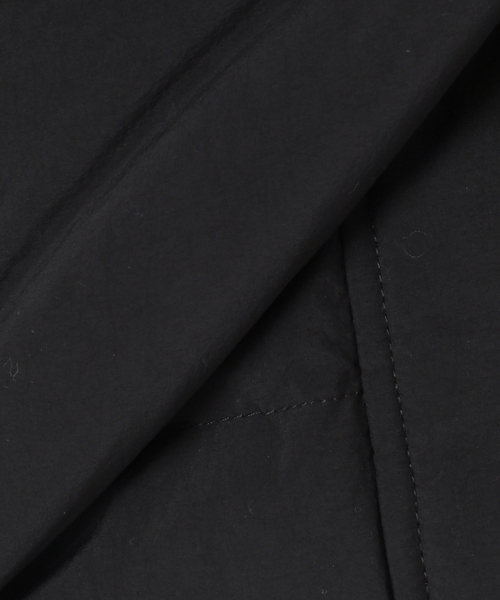 JOURNAL STANDARD（ジャーナルスタンダード）の「ナイロンタフタダウンベスト（ダウンベスト・レディース・ベージュ/ブラック・FREE）」の6枚目の写真