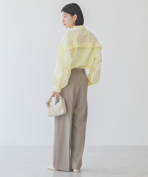 専用adore アイボリー シルク フリル付きシャツ 38 専用adore アイボリー シルク フリル付きシャツ 38 - メルカリ