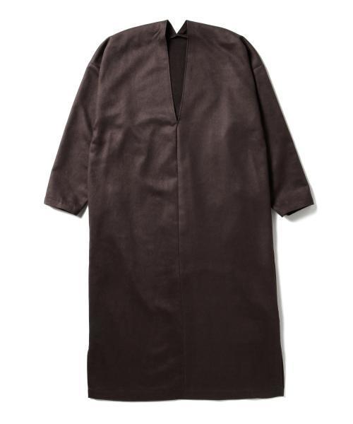 BEAMS LIGHTS Women's（ビームスライツ ウィメンズ）の「BEAMS LIGHTS / フェイクスエード Vネックワンピース（ワンピース・レディース・ベージュ/ブラウン/ダークグリーン・ONE SIZE）」の6枚目の写真