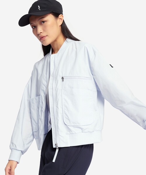 AIGLE(エーグル)の「SOLOTEX UVカット 撥水 ライトウェイト ショート丈MA-1ブルゾン(ブルゾン・レディース・ブラック/ライトブルー/ホワイト・36/38/40)」の19枚目の写真