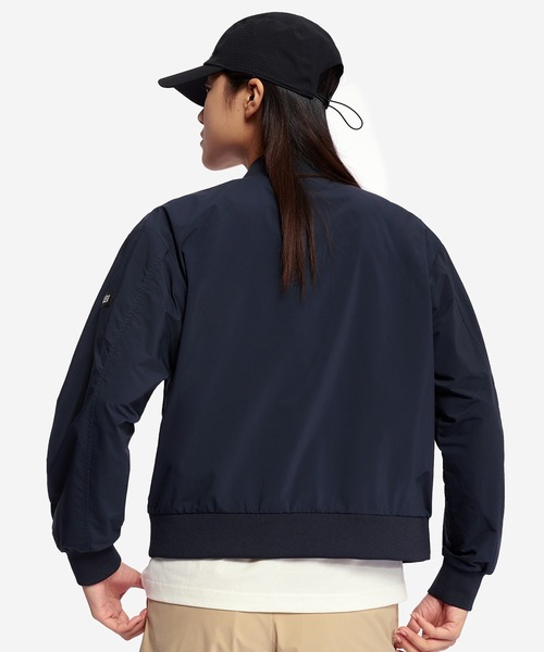 AIGLE（エーグル）の「SOLOTEX UVカット 撥水 ライトウェイト ショート丈MA-1ブルゾン（ブルゾン・レディース・ブラック/ライトブルー/ホワイト・36/38/40）」の12枚目の写真