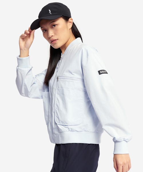 AIGLE（エーグル）の「SOLOTEX UVカット 撥水 ライトウェイト ショート丈MA-1ブルゾン（ブルゾン・レディース・ブラック/ライトブルー/ホワイト・36/38/40）」の16枚目の写真