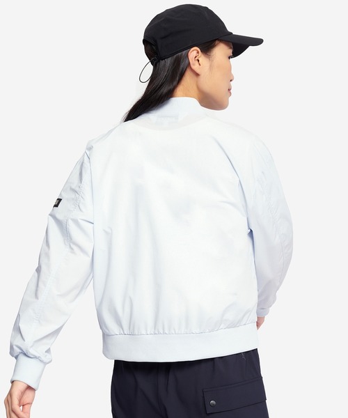 AIGLE（エーグル）の「SOLOTEX UVカット 撥水 ライトウェイト ショート丈MA-1ブルゾン（ブルゾン・レディース・ブラック/ライトブルー/ホワイト・36/38/40）」の17枚目の写真