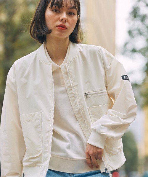 AIGLE（エーグル）の「SOLOTEX UVカット 撥水 ライトウェイト ショート丈MA-1ブルゾン（ブルゾン・レディース・ブラック/ライトブルー/ホワイト・36/38/40）」の9枚目の写真