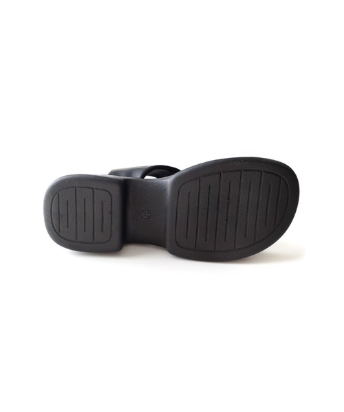 AmiAmi（アミアミ）の「柔らか！スクエアトゥ ゴムストラップ クロスベルト厚底サンダル（サンダル・レディース・イエロー/ブラック/アイボリー・36/37/38/39/40）」の17枚目の写真