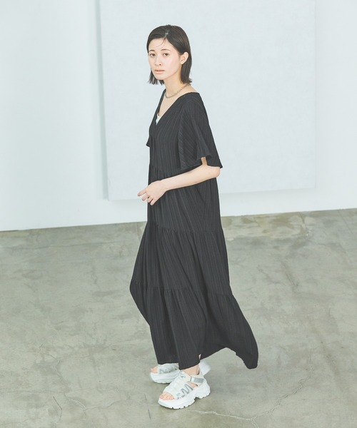 LAKOLE（ラコレ）の「楊柳ティアードワンピース / 326954（ワンピース・レディース・グリーン/ブラック/チャコールグレー/グレー系その他・FREE）」の7枚目の写真