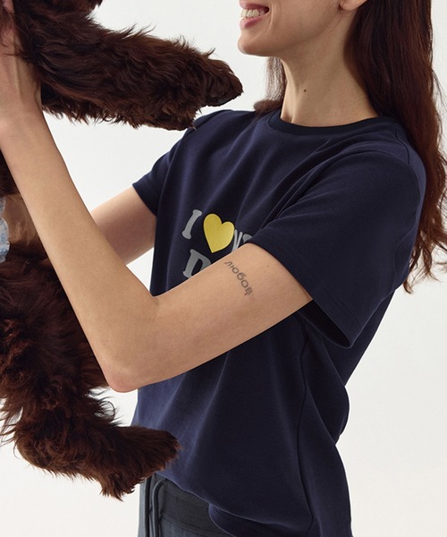 Fano Studios(ファノ ストゥディオズ)の「レタリングプリント ラウンドネック Tシャツ FC25S163【Fano Studios】(Tシャツ/カットソー・レディース・ネイビー/ブラック・S/M/L)」の4枚目の写真