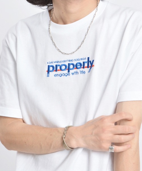 MODISH GAZE(モディシュガゼ)の「【MODISH GAZE】properly刺繍Tシャツ(Tシャツ/カットソー・レディース・ブラック/ネイビー/ホワイト・LARGE/MEDIUM)」の5枚目の写真