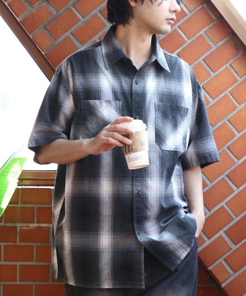 8(eight)(エイト)の「接触冷感オンブレ半袖シャツ(シャツ/ブラウス・メンズ・ホワイト/ブラウン/チャコールグレー/ブルー・MEDIUM/X-LARGE/LARGE)」の5枚目の写真