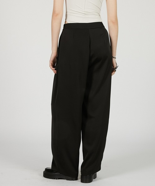 PRANK PROJECT（プランクプロジェクト）の「フロントギャザーイージーパンツ / Front Gathered Easy Pants（スラックス・レディース・グレー/ブラック/モカ・38/36）」の6枚目の写真