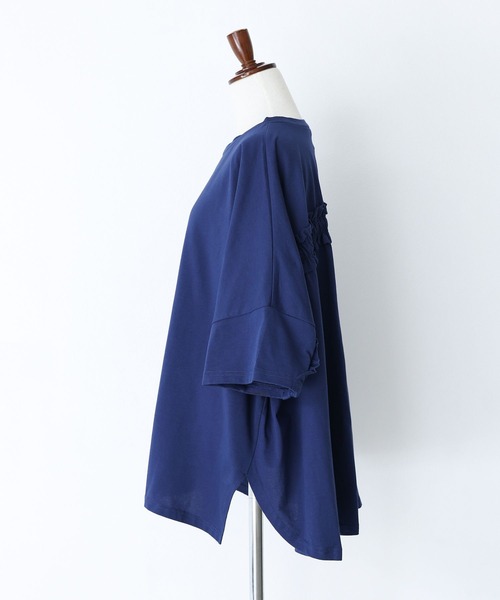 n'OrLABEL(ノアールレーベル)の「『バックフリルオーバーサイズカットソー』(Tシャツ/カットソー・レディース・オフホワイト/レッド/ネイビー/ブラック・FREE)」の9枚目の写真