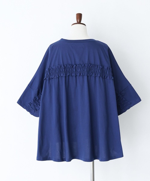 n'OrLABEL(ノアールレーベル)の「『バックフリルオーバーサイズカットソー』(Tシャツ/カットソー・レディース・オフホワイト/レッド/ネイビー/ブラック・FREE)」の10枚目の写真