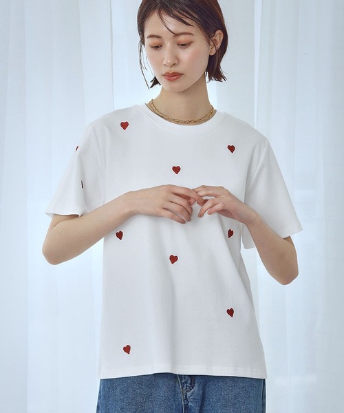 Ampirula(アンピルーラ)の「ハート刺繍Tシャツ(Tシャツ/カットソー・レディース・イエロー/ホワイト/ブラック・FREE)」の8枚目の写真