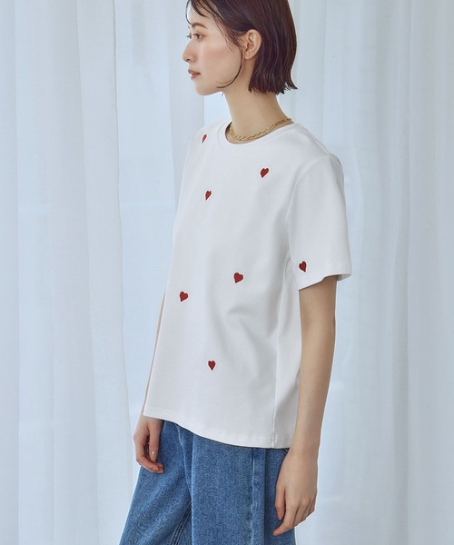 Ampirula(アンピルーラ)の「ハート刺繍Tシャツ(Tシャツ/カットソー・レディース・イエロー/ホワイト/ブラック・FREE)」の10枚目の写真