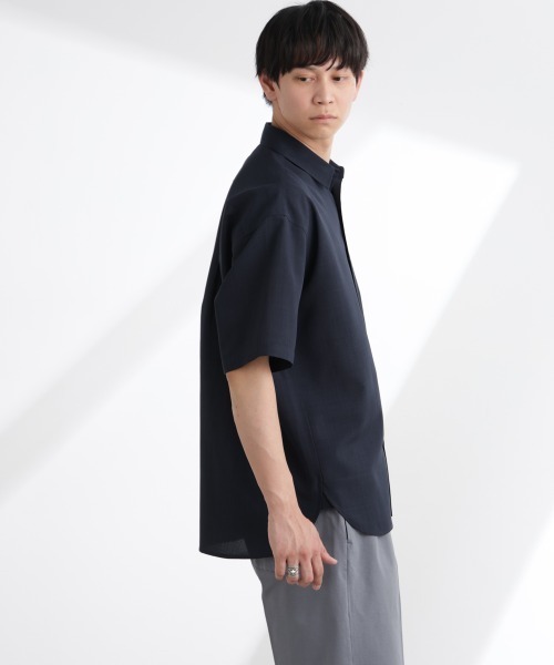 NANO universe(ナノユニバース)の「ライトウェイトドライシャツ 半袖(セットアップ可)(シャツ/ブラウス・メンズ・グレー/ライトグレー/ネイビー・S/M/L/XL)」の19枚目の写真