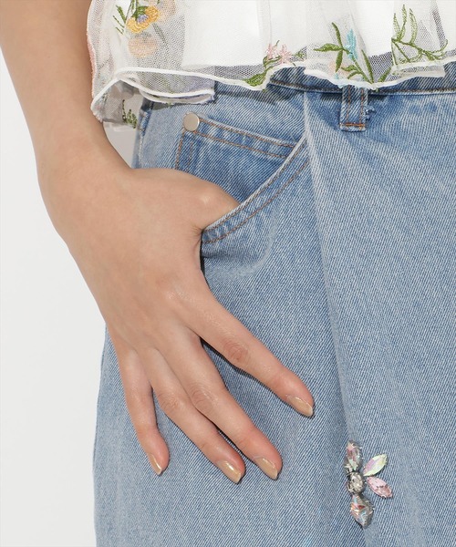 AND COUTURE(アンドクチュール)の「ビジュータックデニムパンツ(デニムパンツ・レディース・ブルー/サックスブルー/ブルー系その他・SMALL/MEDIUM)」の13枚目の写真