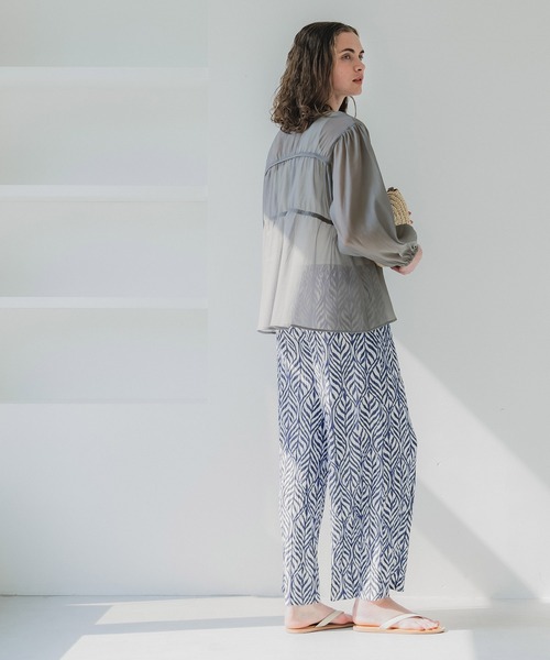 coca（coca）（コカ）の「シアーリボンギャザーブラウス（シャツ/ブラウス・レディース・チャコール/アイボリー/グレイッシュベージュ/グリーン・L/M）」の7枚目の写真