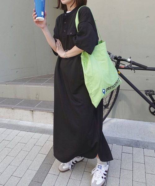 CORNERS(コーナーズ)の「スウェットヘンリーネックワンピース(ワンピース・レディース・オートミール/ネイビー/ブラック×カーキ/ベージュ系/ブラック・M/L)」の2枚目の写真