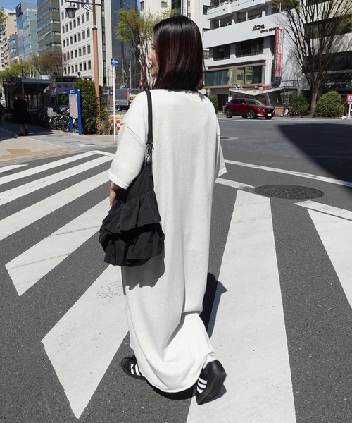 CORNERS(コーナーズ)の「スウェットヘンリーネックワンピース(ワンピース・レディース・オートミール/ネイビー/ブラック×カーキ/ベージュ系/ブラック・M/L)」の11枚目の写真