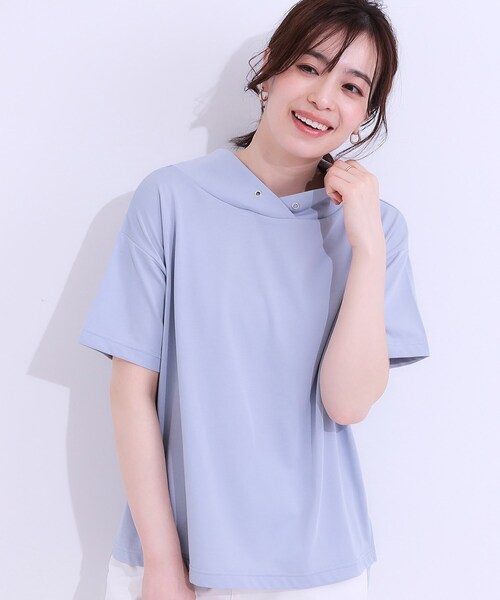 DRESKIP（ドレスキップ）の「【高レビュー/ひんやり/UV】アウトスタイルもサマになる さらさら抜け襟Tシャツ（Tシャツ/カットソー・レディース・ベージュ/ピンク系/チャコールグレー/ライトブルー・01/02/03/04）」の3枚目の写真