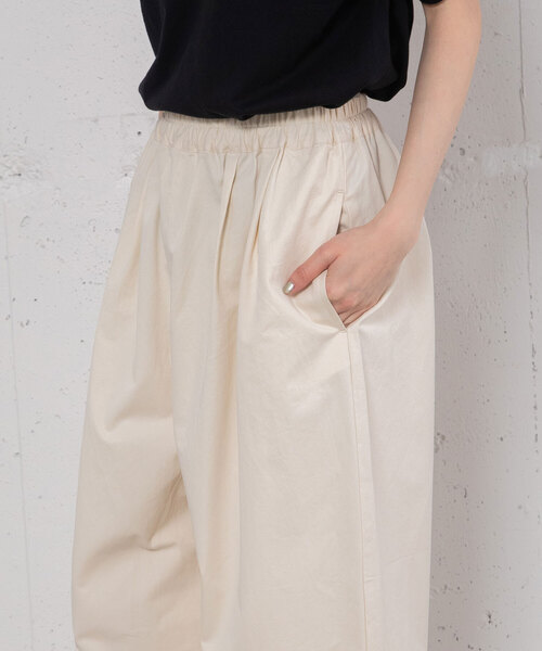 POU DOU DOU（プードゥドゥ）の「2タックカーブパンツ（その他パンツ・レディース・ブラック/キナリ/インディゴブルー・M）」の19枚目の写真