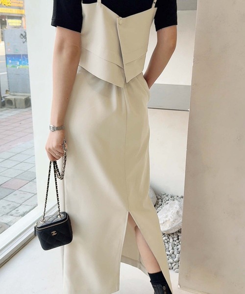 Girly Doll(ガーリードール)の「キャミソールビスチェとベルト付きスカートセットアップ(セットアップ・レディース・ネイビー/ベージュ・F)」の6枚目の写真