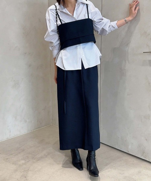 Girly Doll(ガーリードール)の「キャミソールビスチェとベルト付きスカートセットアップ(セットアップ・レディース・ネイビー/ベージュ・F)」の15枚目の写真