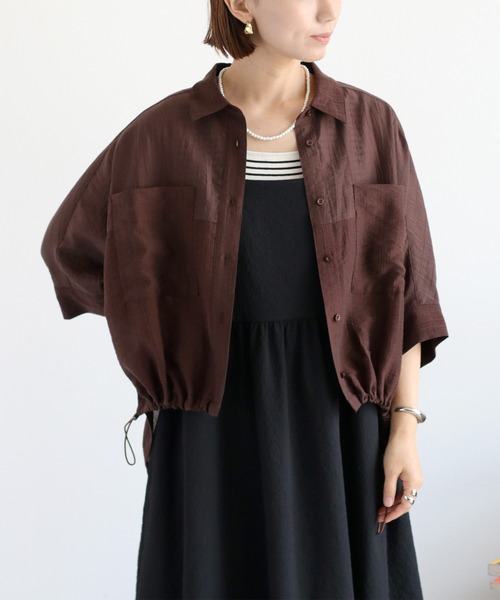 cepo(セポ)の「程よい透け感とふんわりシルエット♪〈イージーケア〉シアーミックスドルマンスリーブドロストシャツ(シャツ/ブラウス・レディース・オフホワイト/オレンジ/ベージュ/ピンク/サックスブルー/ブラック/モカ/ブラウン・M)」の3枚目の写真