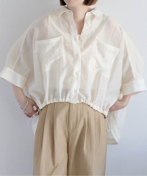 cepo(セポ)の「程よい透け感とふんわりシルエット♪〈イージーケア〉シアーミックスドルマンスリーブドロストシャツ(シャツ/ブラウス・レディース・オフホワイト/オレンジ/ベージュ/ピンク/サックスブルー/ブラック/モカ/ブラウン・M)」の2枚目の写真