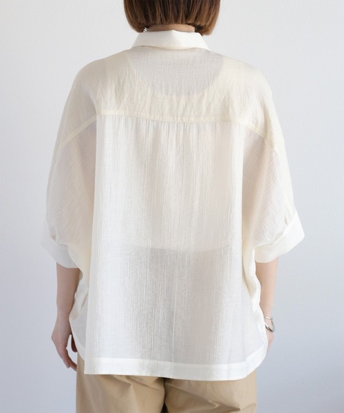 cepo(セポ)の「程よい透け感とふんわりシルエット♪〈イージーケア〉シアーミックスドルマンスリーブドロストシャツ(シャツ/ブラウス・レディース・オフホワイト/オレンジ/ベージュ/ピンク/サックスブルー/ブラック/モカ/ブラウン・M)」の22枚目の写真