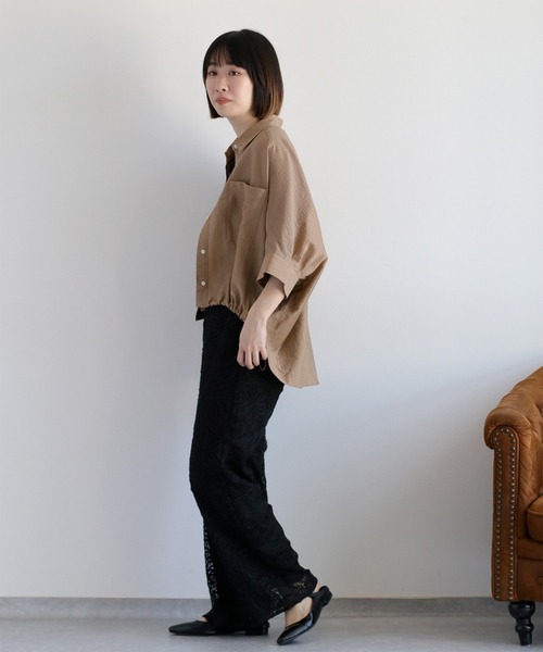 cepo(セポ)の「程よい透け感とふんわりシルエット♪〈イージーケア〉シアーミックスドルマンスリーブドロストシャツ(シャツ/ブラウス・レディース・オフホワイト/オレンジ/ベージュ/ピンク/サックスブルー/ブラック/モカ/ブラウン・M)」の14枚目の写真