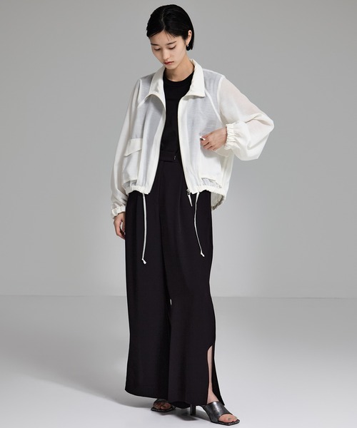 STUDIOUS（ステュディオス）の「【STUDIOUS/ステュディオス】BACK SATIN SIDE SLIT PANTS/バックサテンサイドスリットパンツ（その他パンツ・レディース・ブラック/ホワイト・1/2）」の18枚目の写真