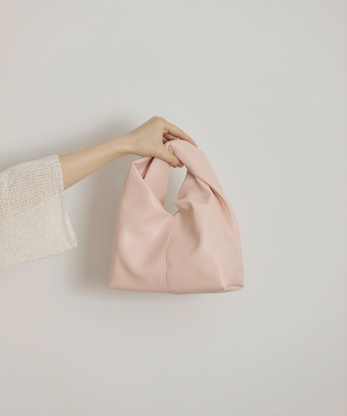 Lunea（ルネア）の「ねじれデザインフェイクレザーワンハンドルバッグ（ハンドバッグ・レディース・ブラック/ブラウン/ピンク/マスタード・FREE）」の4枚目の写真