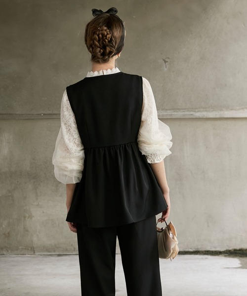 BONLECILL noir（ボンルシールノワール）の「【BONLECILL noir】ペプラムフリルジレ＆アシメスリットスラックス（パンツドレス・レディース・ネイビー/チャコールグレー/ブラック・L/M）」の14枚目の写真