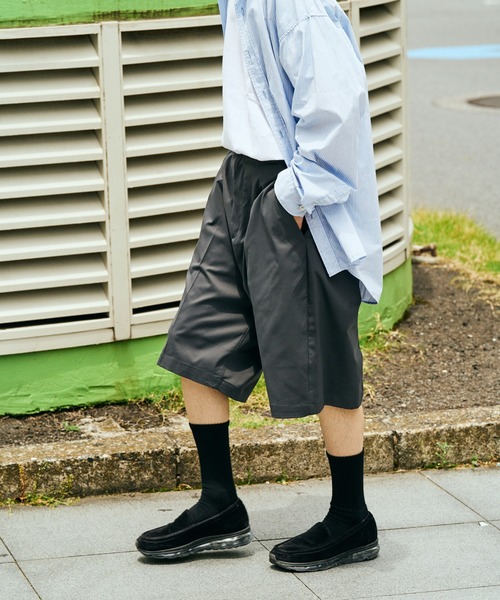 SUNNY  SPORTS（サニースポーツ）の「SUNNY SPORTS / サニースポーツ LIGHT TWILL BAGGY SHORTS ライトツイル バギーショーツ Aラインシルエット ワイド ビッグ ショートパンツ（その他パンツ・メンズ・チャコールグレー/ブラック・LARGE/MEDIUM）」の2枚目の写真