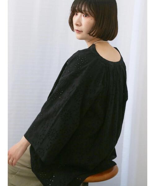 Samansa Mos2 blue（サマンサモスモスブルー）の「【Made in India】タッセル付ギャザーレースブラウス（シャツ/ブラウス・レディース・オフホワイト/パープル/ブラック・F）」の20枚目の写真