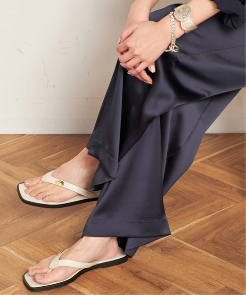 CAMINANDO（カミナンド）の「*【CAMINANDO/カミナンド】THONG FLAT SANDALS（サンダル・レディース・ブラック/アイボリー・35/36/37/38）」の10枚目の写真