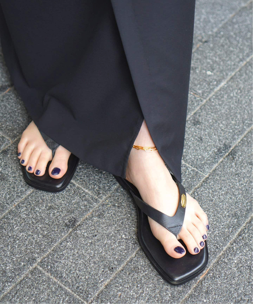 CAMINANDO（カミナンド）の「*【CAMINANDO/カミナンド】THONG FLAT SANDALS（サンダル・レディース・ブラック/アイボリー・35/36/37/38）」の11枚目の写真