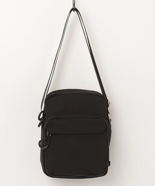 Legato Largo(レガートラルゴ)の「Legato Largo マニッシュウォッシュショルダーバッグ(ショルダーバッグ・メンズ・ブラック/アイボリー/グレイッシュベージュ/グレイッシュブルー・FREE)」の6枚目の写真