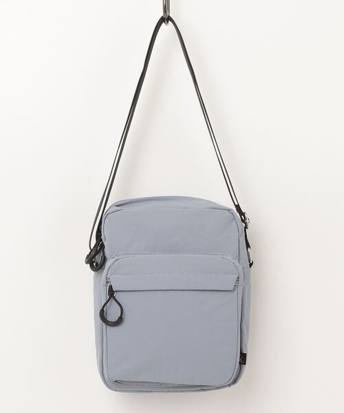 Legato Largo(レガートラルゴ)の「Legato Largo マニッシュウォッシュショルダーバッグ(ショルダーバッグ・メンズ・ブラック/アイボリー/グレイッシュベージュ/グレイッシュブルー・FREE)」の8枚目の写真