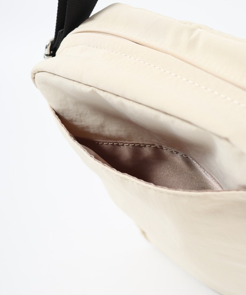 Legato Largo(レガートラルゴ)の「Legato Largo マニッシュウォッシュショルダーバッグ(ショルダーバッグ・メンズ・ブラック/アイボリー/グレイッシュベージュ/グレイッシュブルー・FREE)」の18枚目の写真