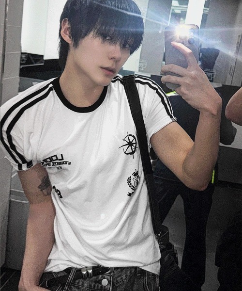 セール】89ライン半袖Tシャツ(Tシャツ/カットソー)|COSYHARU セール】89ライン半袖Tシャツ(Tシャツ/カットソー)|COSYHARU