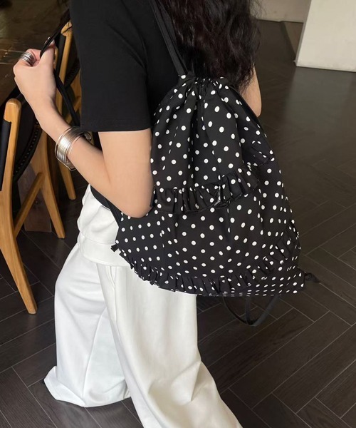 Ressaca(レサーカ)の「ドット柄フリルナップサック(バックパック/リュック・レディース・ブルー/ホワイト/ブラック・FREE)」の3枚目の写真