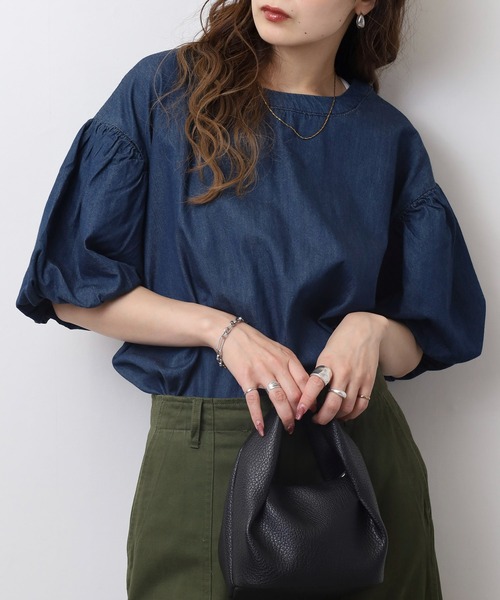 atONE(アットワン)の「エアリーデニム 袖パフスリーブシャツ(Tシャツ/カットソー・レディース・ワンウォッシュ/ネイビー・LL~3L/M-L/4L~5L)」の2枚目の写真