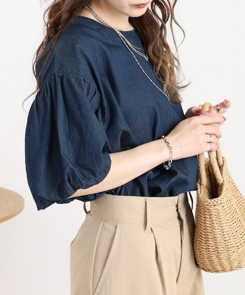 atONE(アットワン)の「エアリーデニム 袖パフスリーブシャツ(Tシャツ/カットソー・レディース・ワンウォッシュ/ネイビー・LL~3L/M-L/4L~5L)」の11枚目の写真