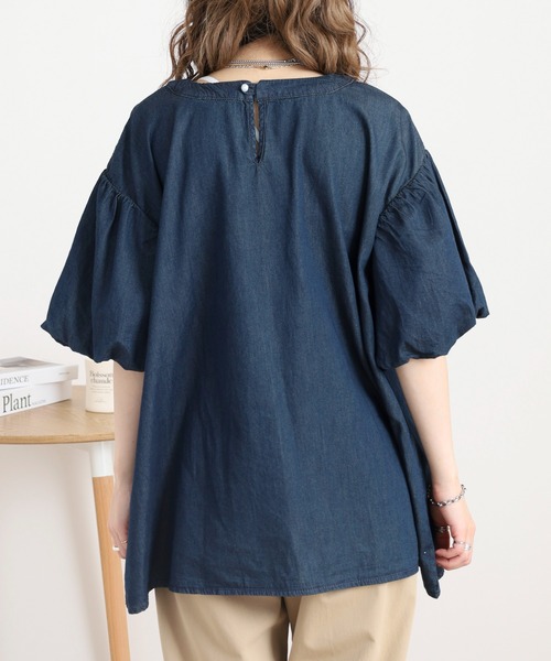 atONE(アットワン)の「エアリーデニム 袖パフスリーブシャツ(Tシャツ/カットソー・レディース・ワンウォッシュ/ネイビー・LL~3L/M-L/4L~5L)」の15枚目の写真